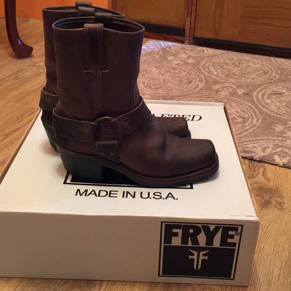 Frye Brown Ankle Boots - Picture 1 of 7